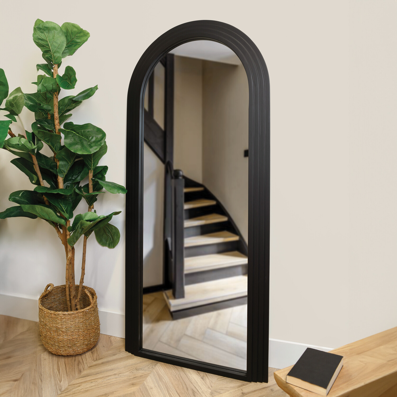 RIDGED ARCHED MIRROR OR £100 🪞