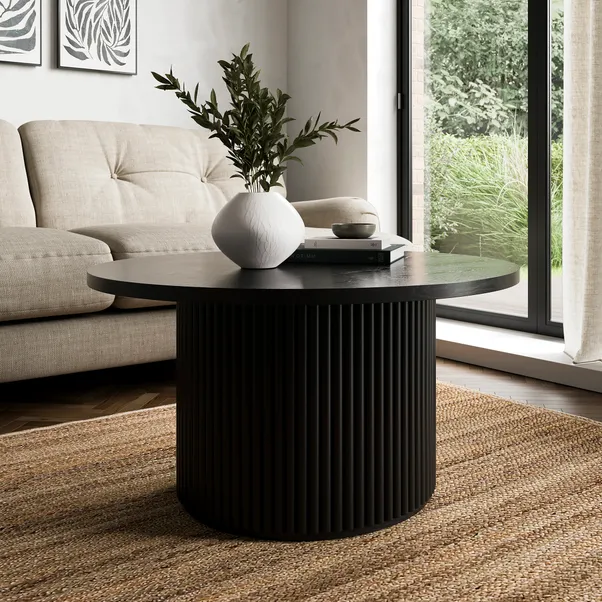 AMARI ROUND COFFEE TABLE OR £250 ☕️